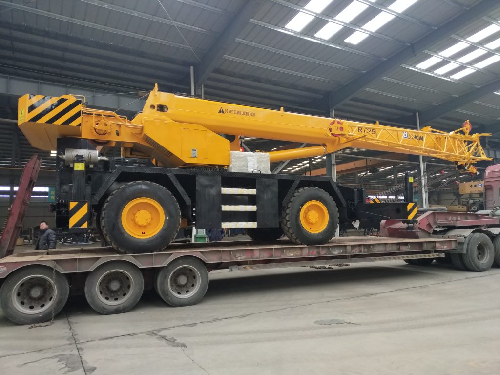 Encounter with the Mighty 25 Ton Rough Terrain Crane